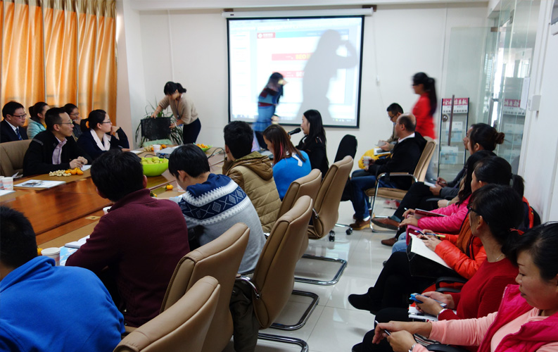 目前天度客戶沙龍已順利舉行4期，我們將一直秉承全公益、凈干貨、不推銷產(chǎn)品的理念，助力天度新老客戶開(kāi)展網(wǎng)絡(luò)營(yíng)銷和移動(dòng)互聯(lián)網(wǎng)營(yíng)銷。